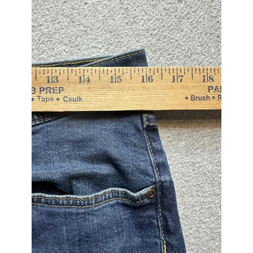 Wrangler Authentics Jeans Mens 34x34 (32x32) Blue Straight Leg Denim Medium Wash
